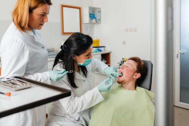 Best Mobile Emergency Dentist in Orchards, WA